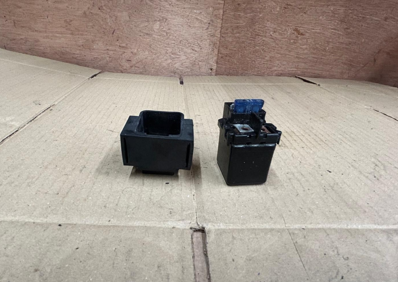 Kawasaki ZX6R / Honda CBR 600 Starter Relay