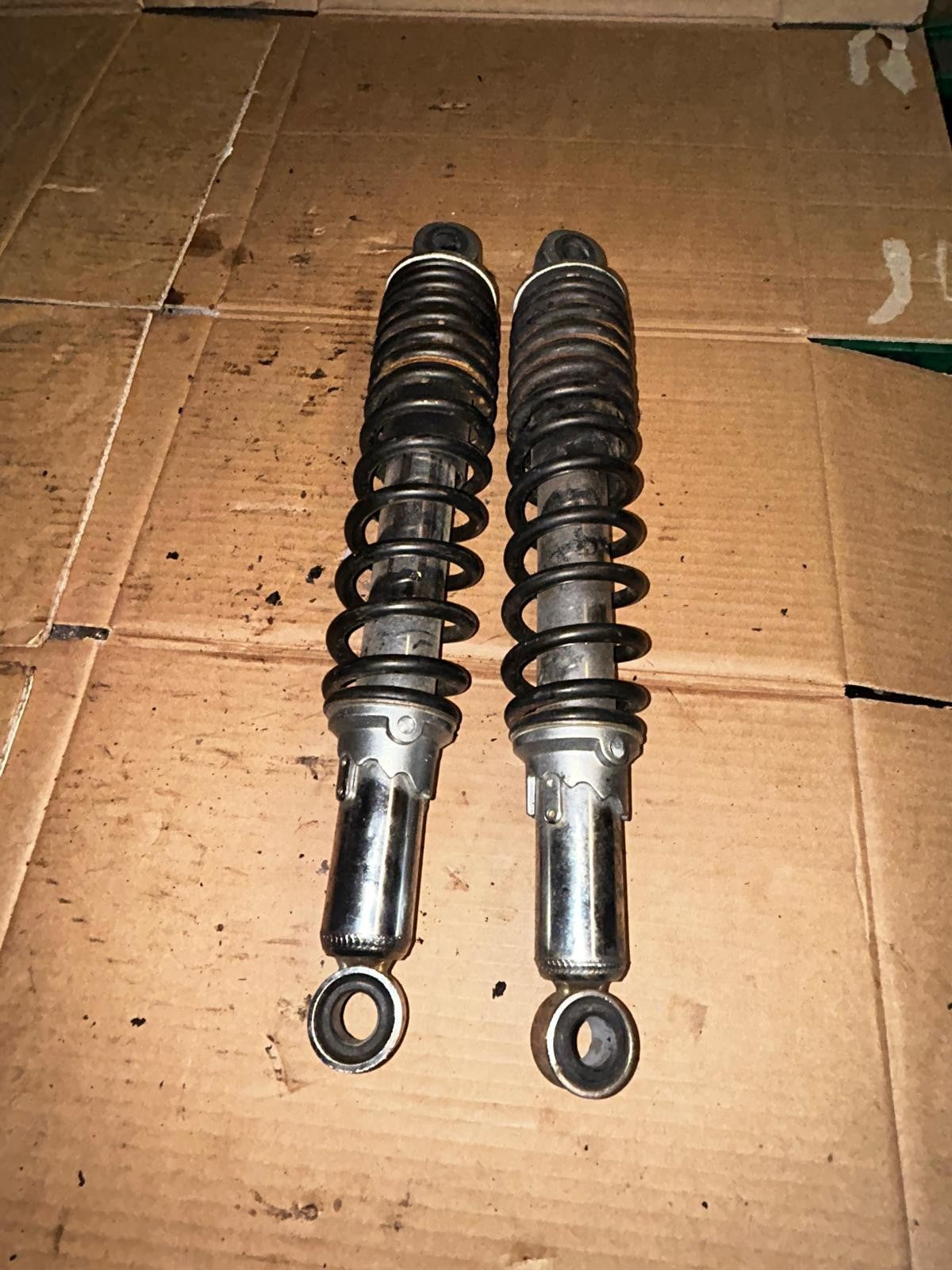 2009 OEM Yamaha YBR Rear Shock Absorber Pair