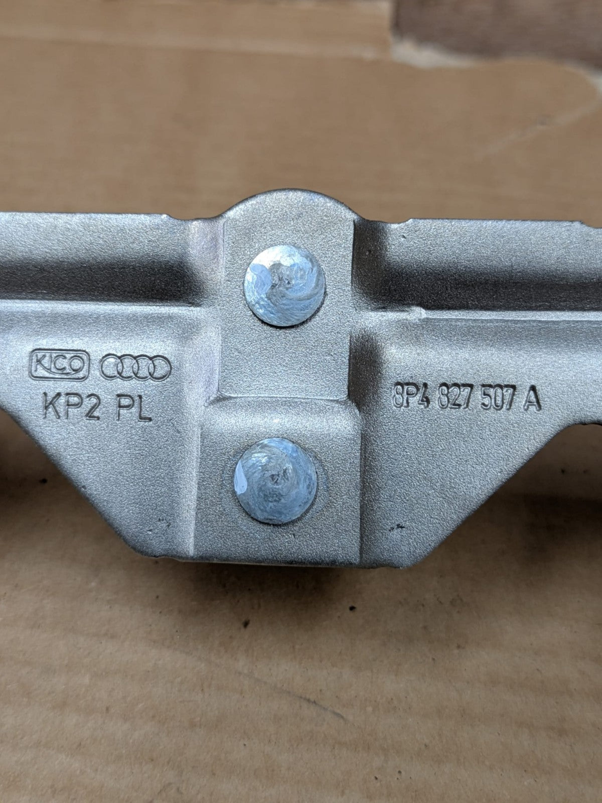 2011 Audi A3 S Line Boot Lid Lock Catch Latch / Striker Plate | 8P4827507A