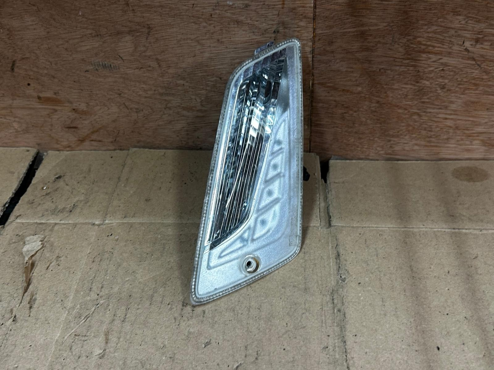 2016 - 2017 Vespa GTS 125/150/300 Front Left Indicator | 1D000476