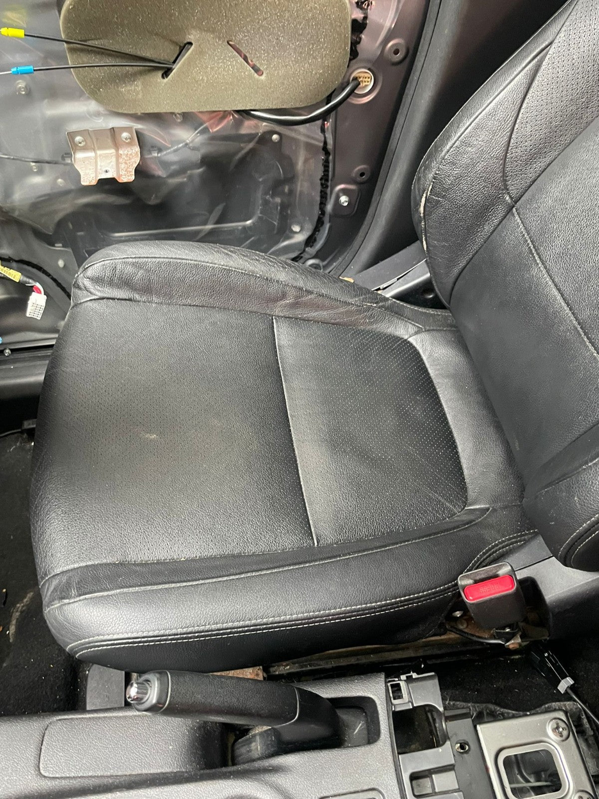 2014 Mitsubishi Outlander GX 4h PHEV Front Right Driver Seat