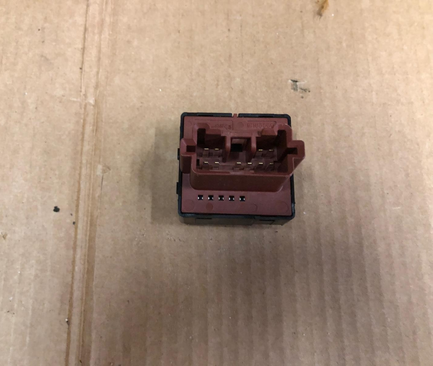 2014 Mitsubishi Outlander GX 4h PHEV Mirror Adjustment Switch