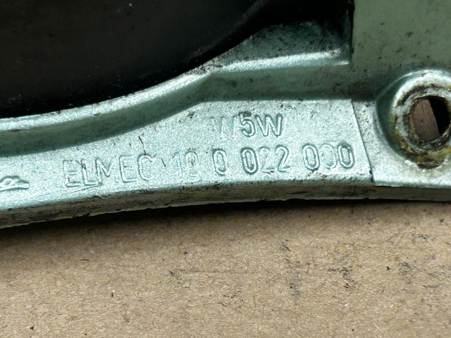 2004 - 2005 Vespa GT Granturismo Number Plate Light Assembly
