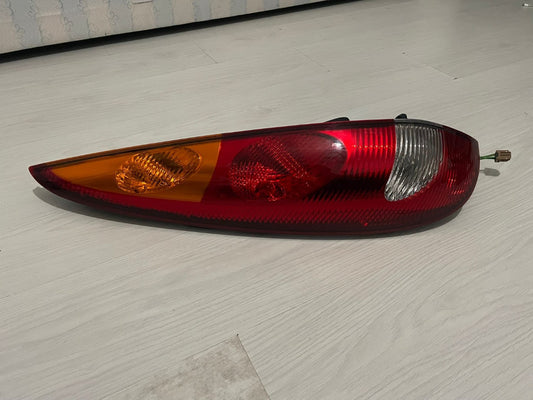 2000 - 2006 Nissan Almera Tino Left Rear Light | 89304110