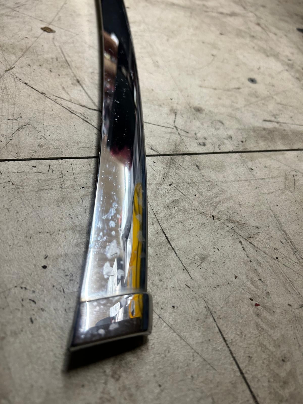 Genuine BMW 7 Series E38 Rear Bumper Center Trim Bar Moulding | 8125435