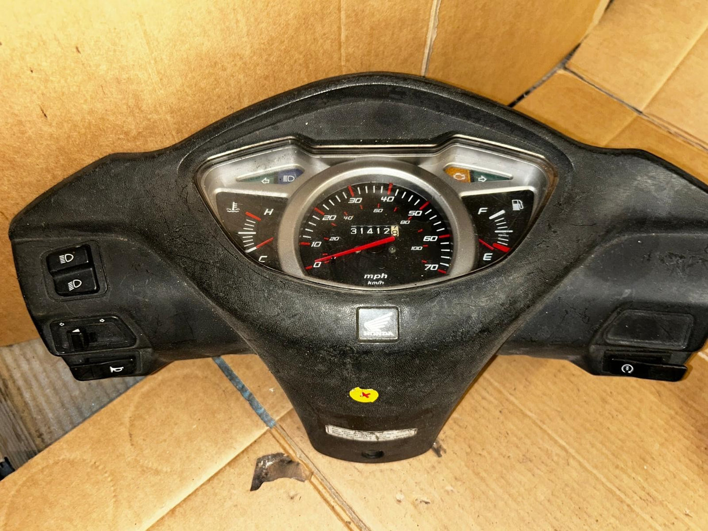 2009 Honda Lead NHX Speedo Clock Speedometer Handlebar Cover with Switches