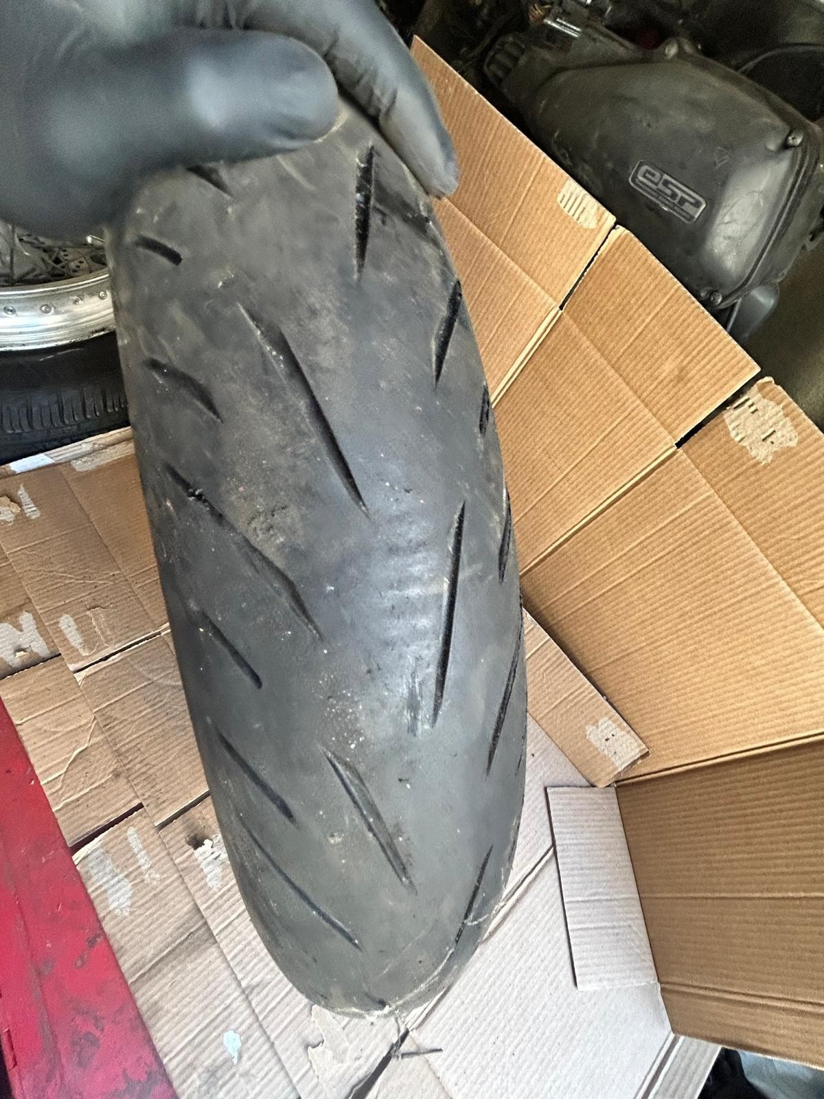 2022 KTM 1290 Superduke R Front Wheel & Tyre | 617.09.003.000