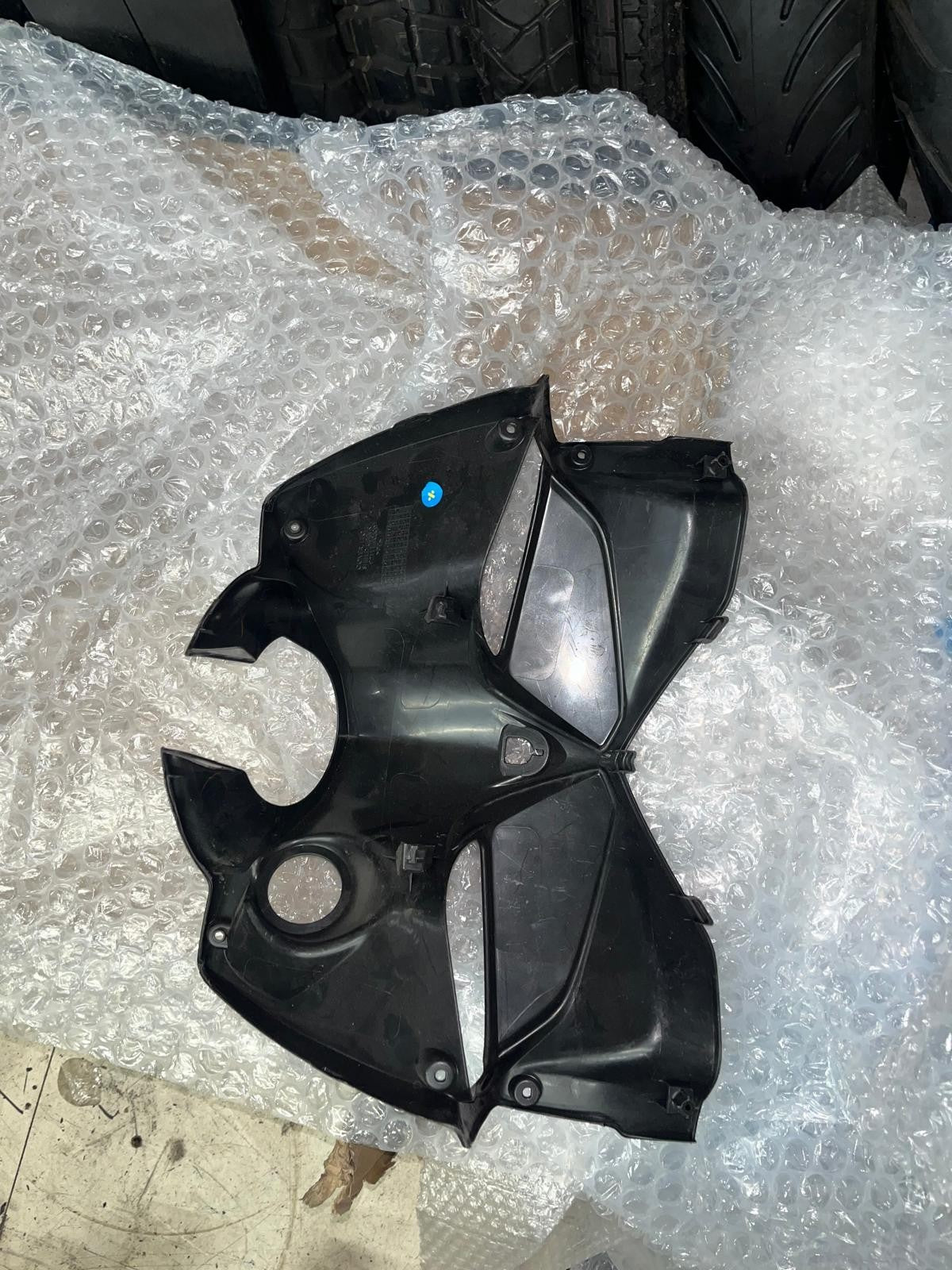 OEM Suzuki Upper Leg Shield Panel Cover | 92111-40J00-291