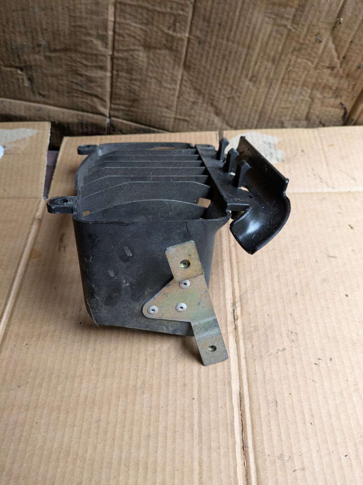 Vespa GTS Right Side Radiator Grill | 10127