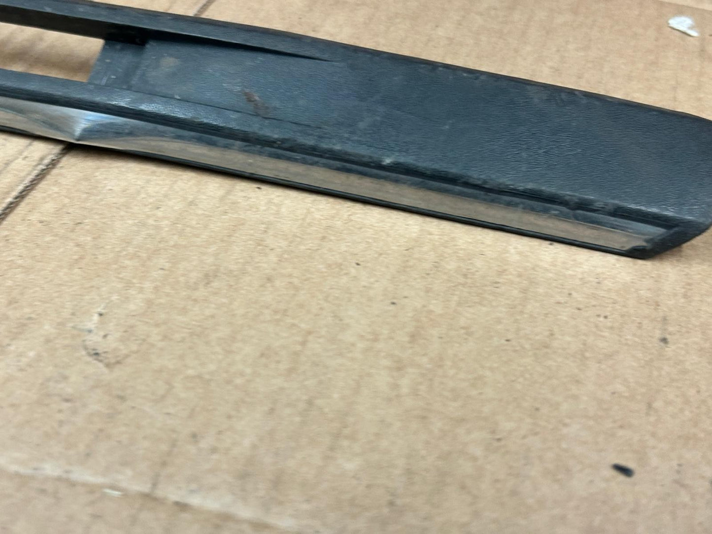 Genuine BMW 7 Series E38 Front Right Fender Trim Moulding | 8165220