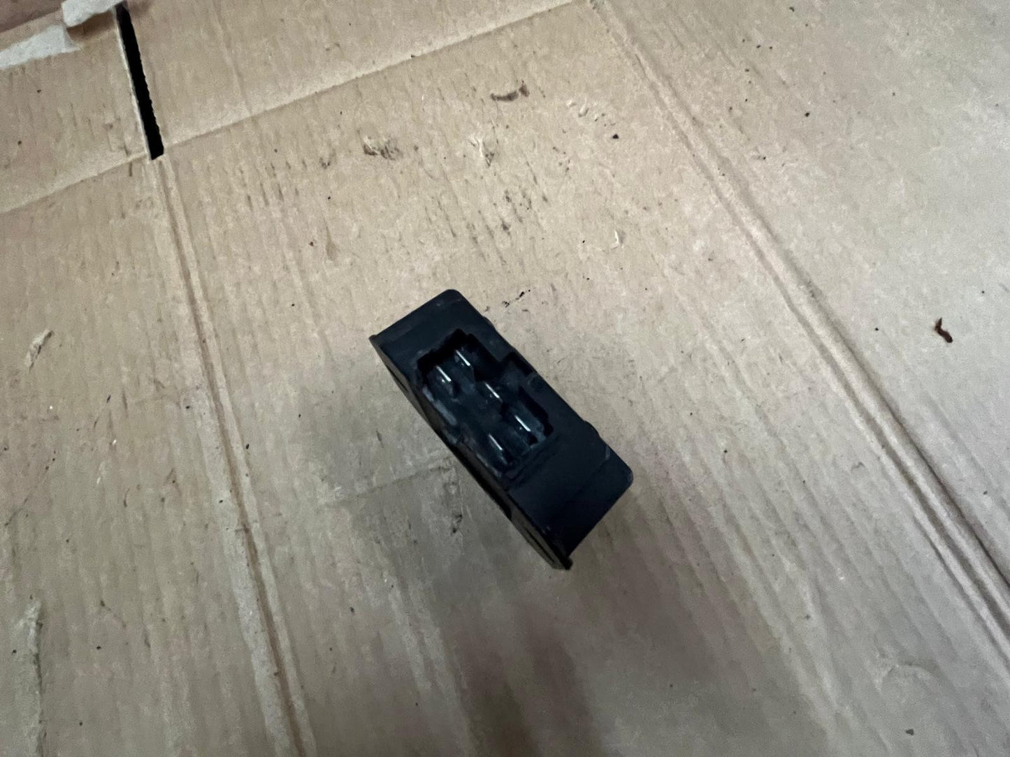 4B4-01 | 2018 Yamaha Nmax GDP125 Voltage Regulator