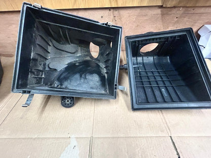 Genuine BMW 7 Series E38 Air Filter Box | 13711742117