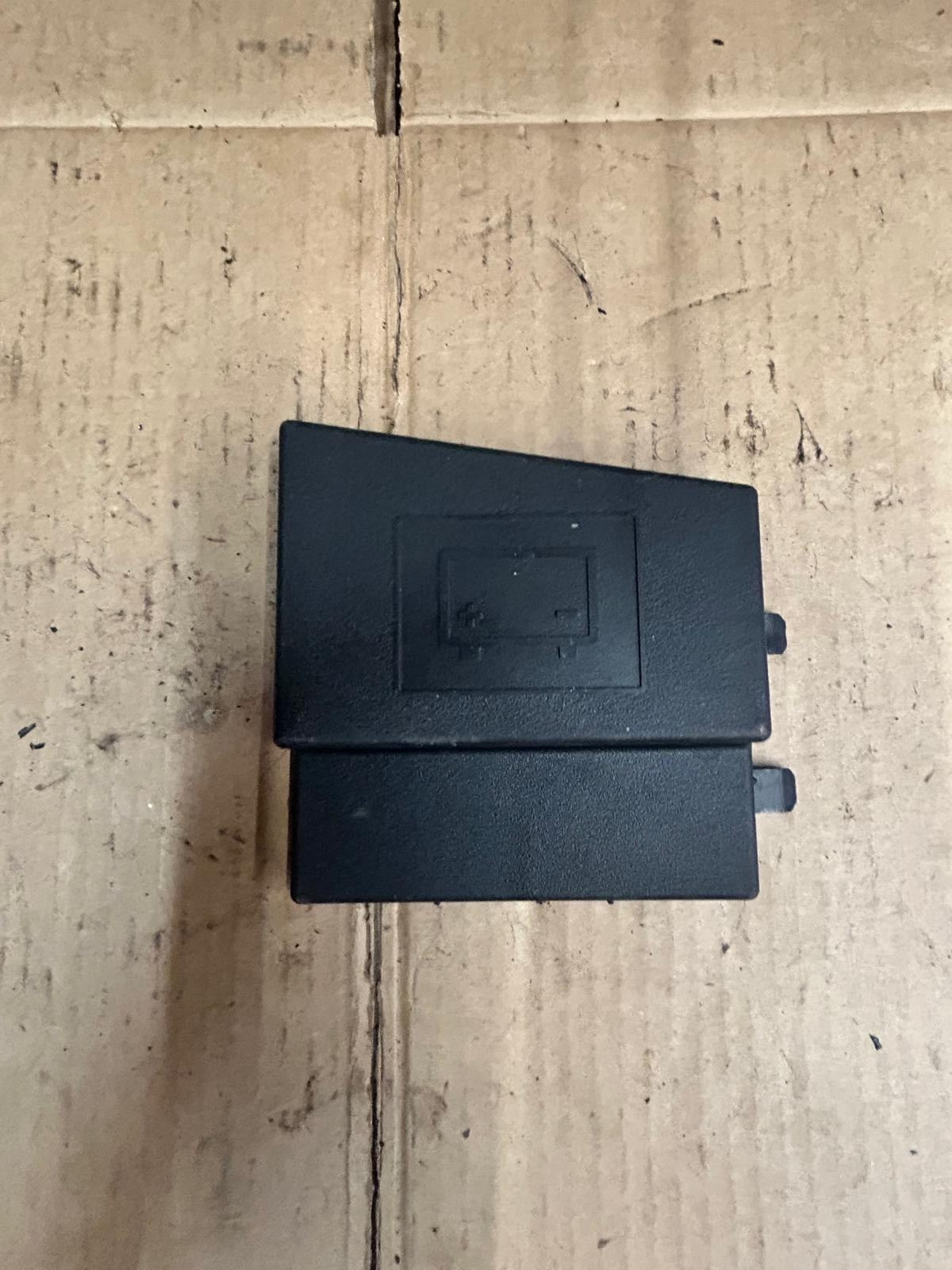 2014 Mitsubishi Outlander GX 4h PHEV Battery Cover