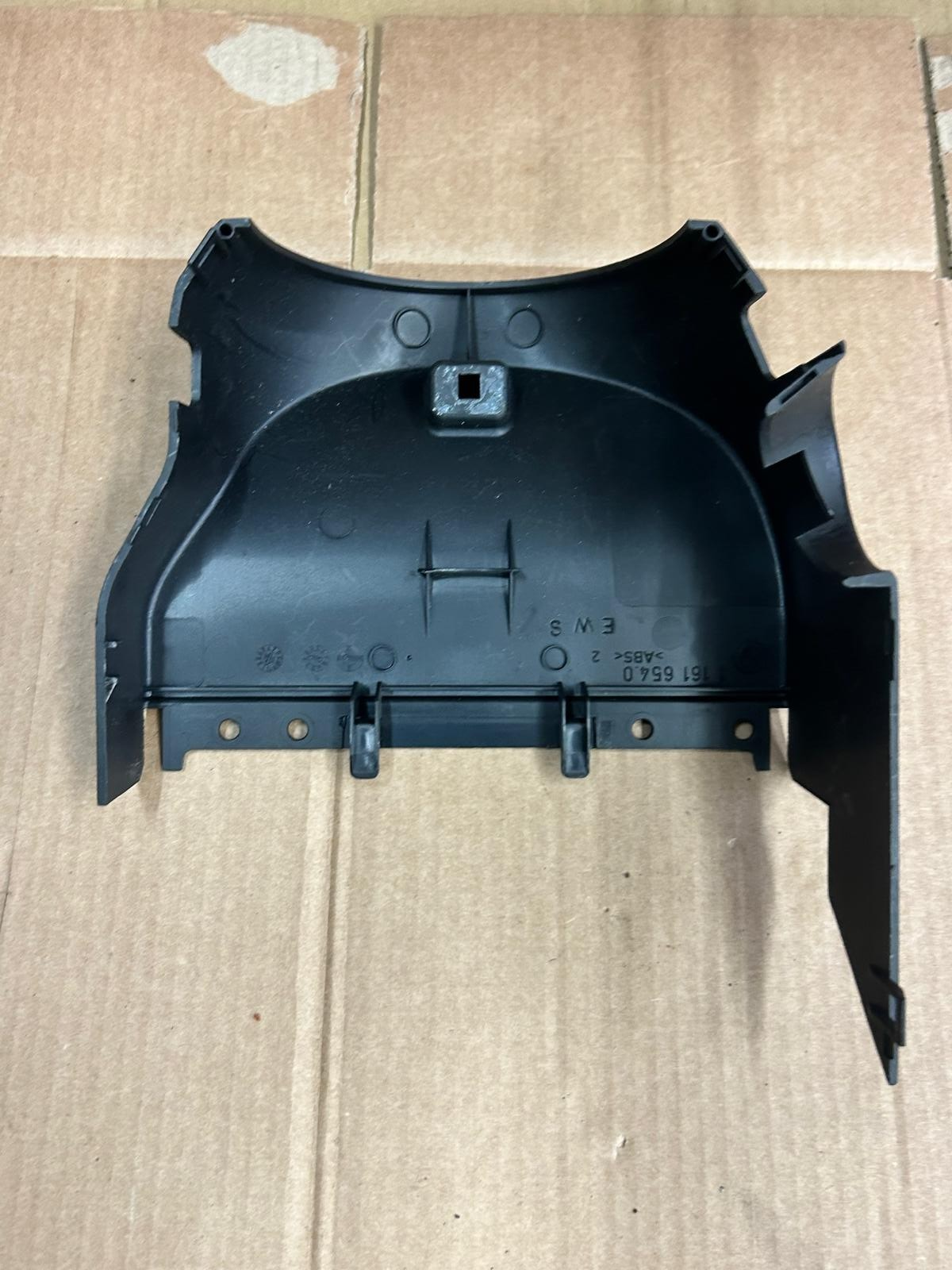 Genuine BMW 7 Series E38 Steering Column Top Trim Cover | 11616540