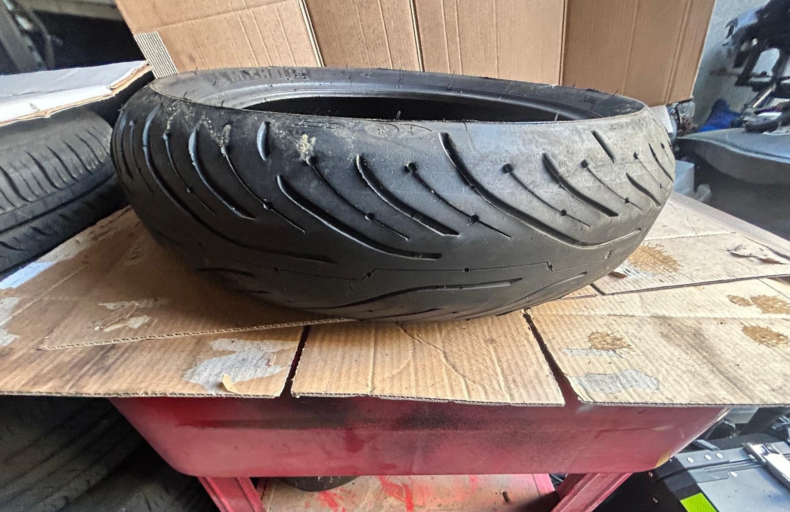 Michelin Pilot Road 4 Tyre 160/60/17