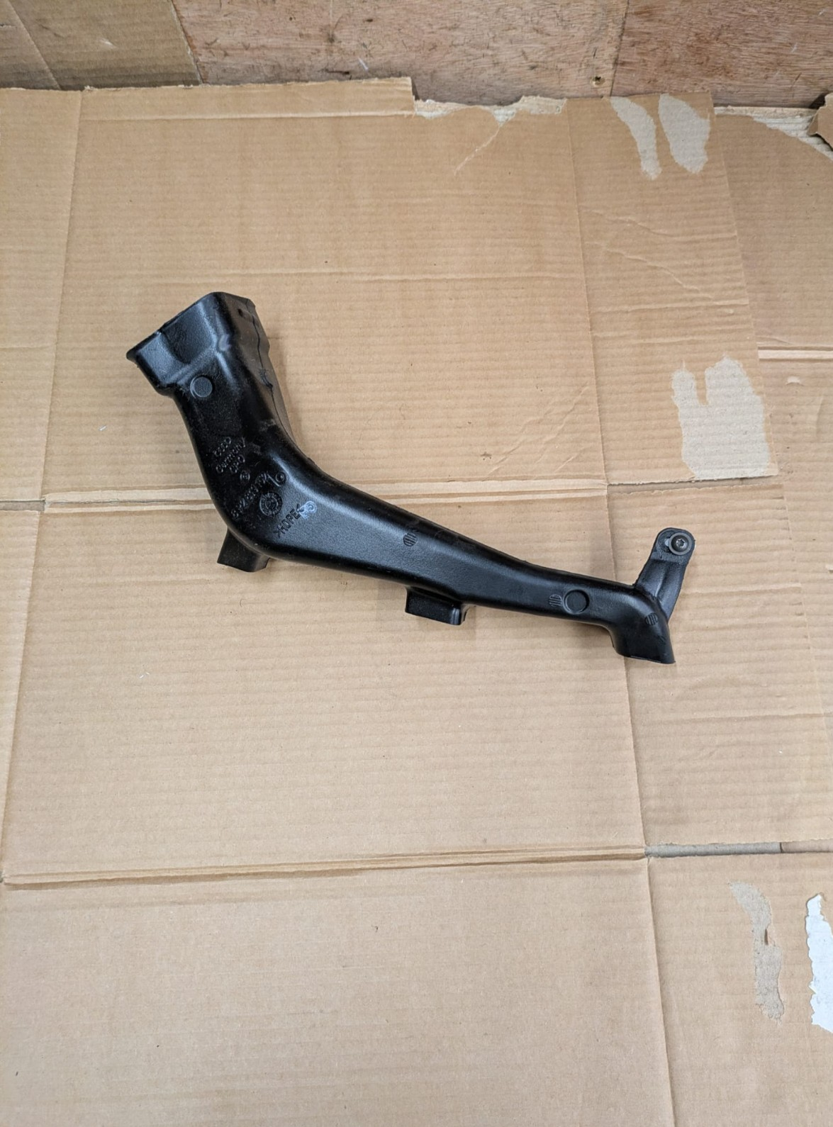 2011 Audi A3 S Line Driver Side Footwell Air Duct Vent | 8P2819152