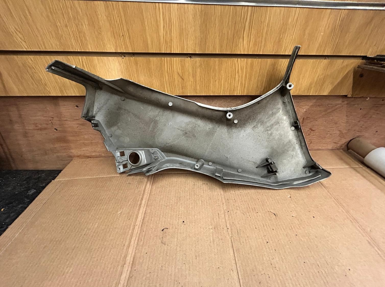 1885 - 1995 BMW K75s Upper Front Right Fairing | 46631455173