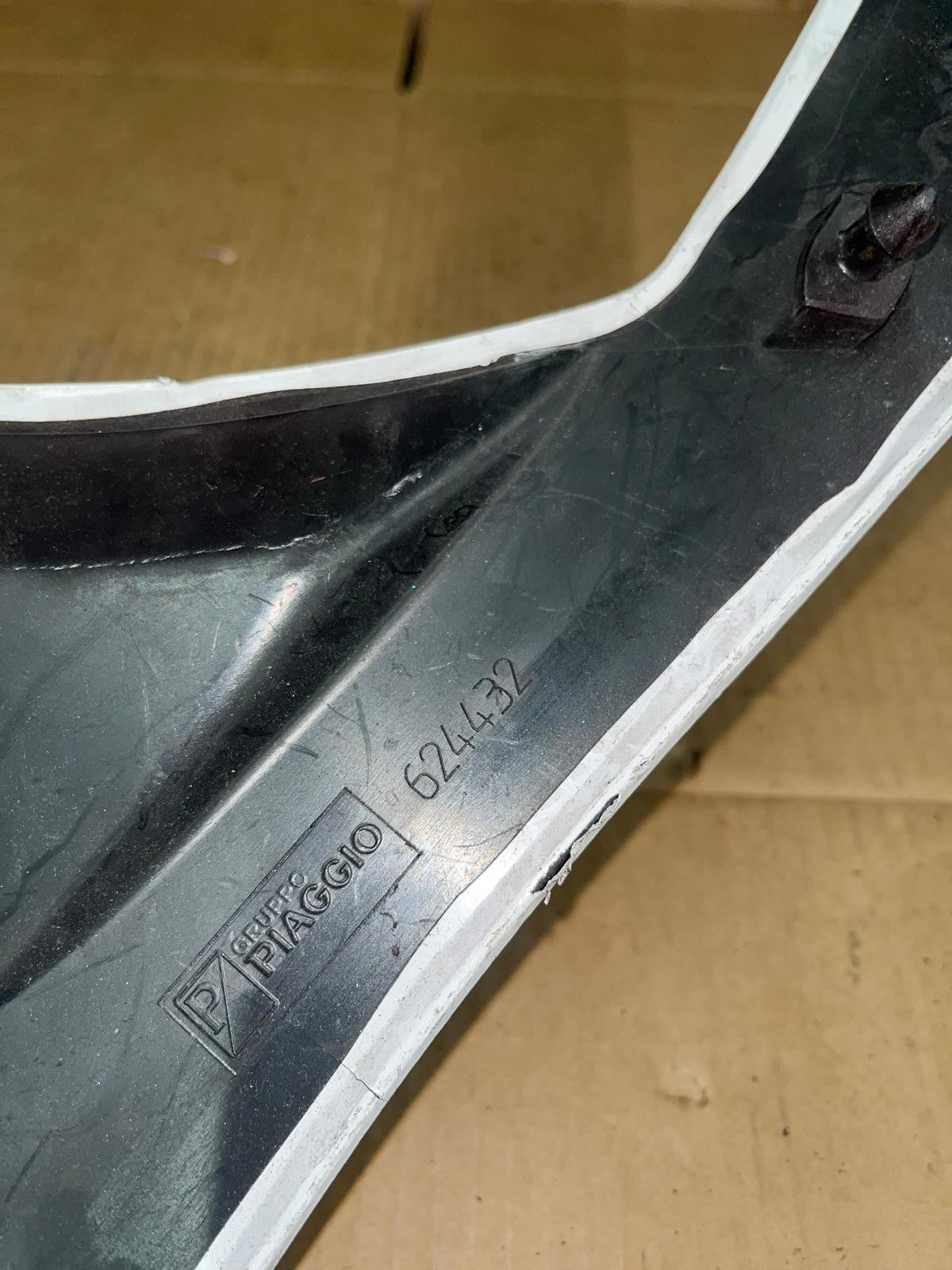 2012 Piaggio MP3 300 LT Front Fairing V Panel | 624432
