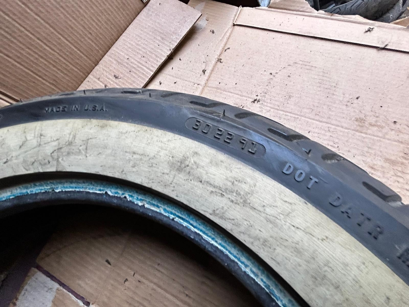 Dunlop D402F MT90B16 72H Harley Davidson Motorcycle Tyre