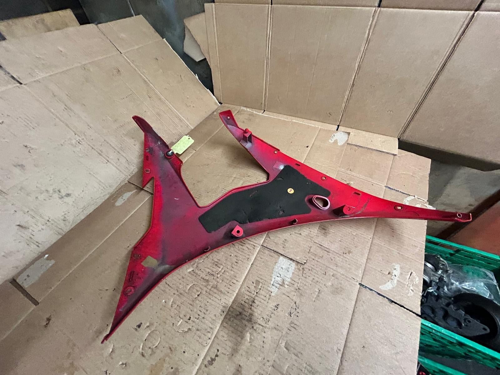 2005 - 2006 Yamaha R6 Red & White Left Side Mid Cover Fairing