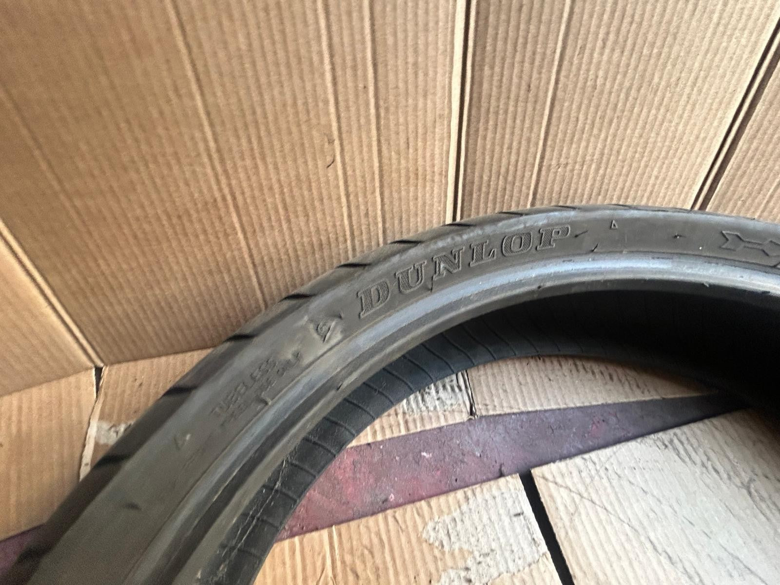 Dunlop D220F ST Motorcycle Tyre 120/70/18
