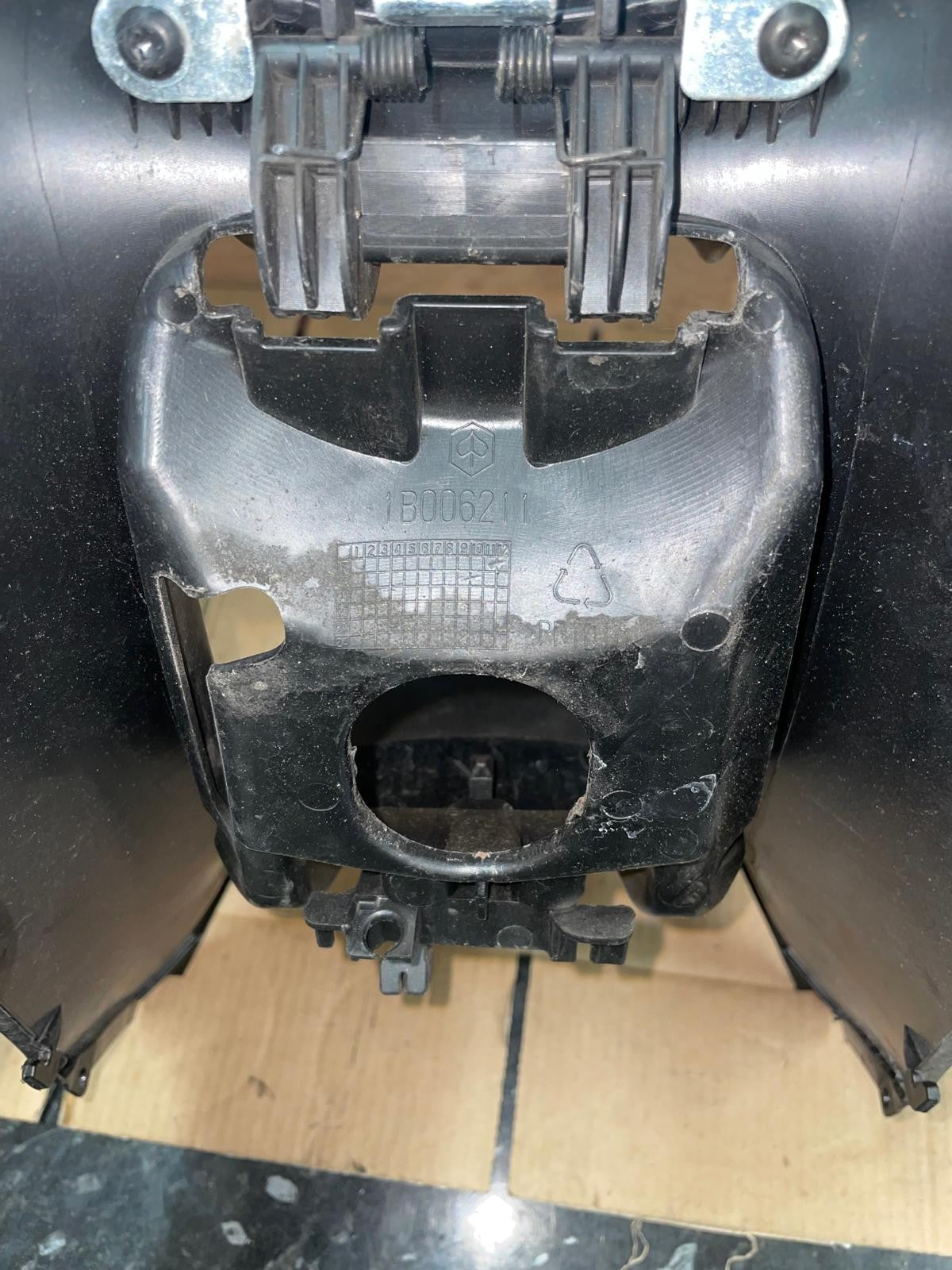2021 - 2024 Piaggio MP3 300 HPE  Central Tunnel Cover | 1B006211