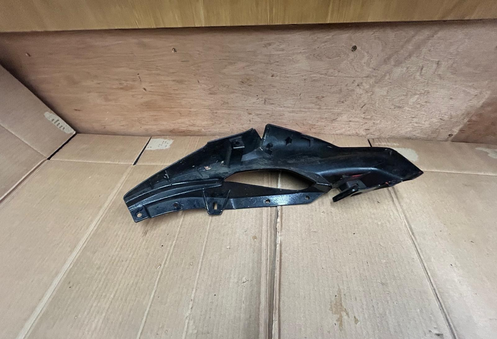 2011 2013 Honda CBR 125R 250R Front Left Cowl | 64220-KPP-T000