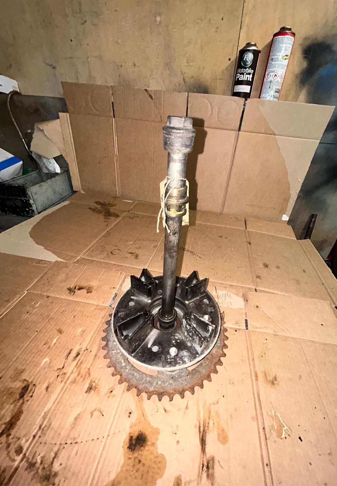 1999 Honda CBR1100xx Blackbird Rear Sprocket Carrier & Spindle