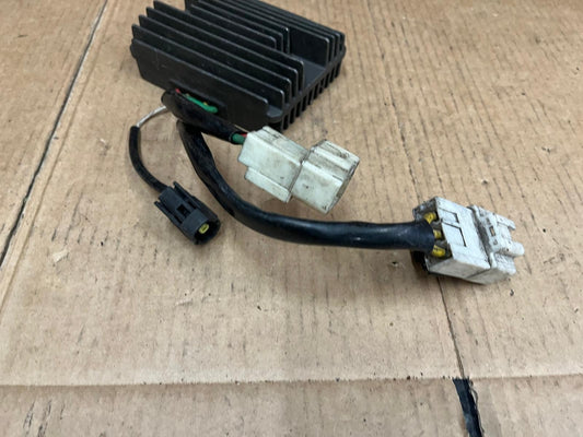 2010 Vespa GTS 125 Super Regulator Rectifier | SH819AA