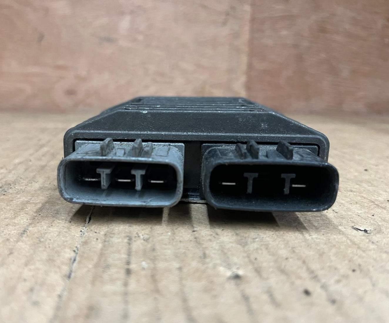 Voltage Regulator Rectifier | FH012AB