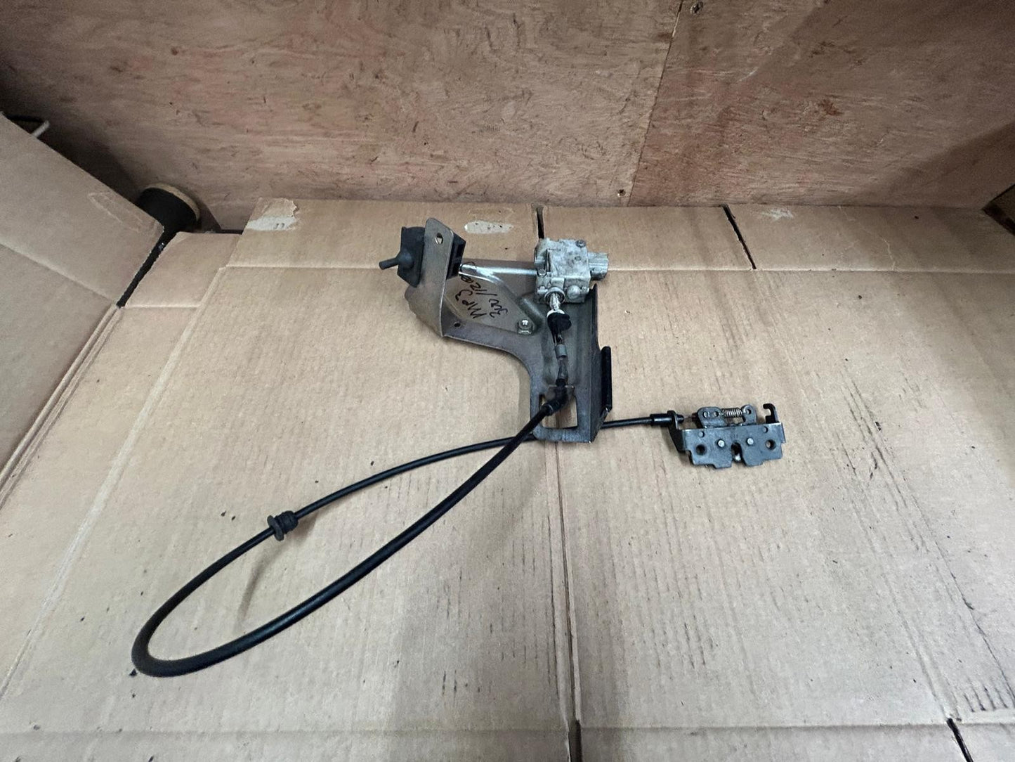 2013 Piaggio MP3 300 Saddle Unlock Mechanism Actuator