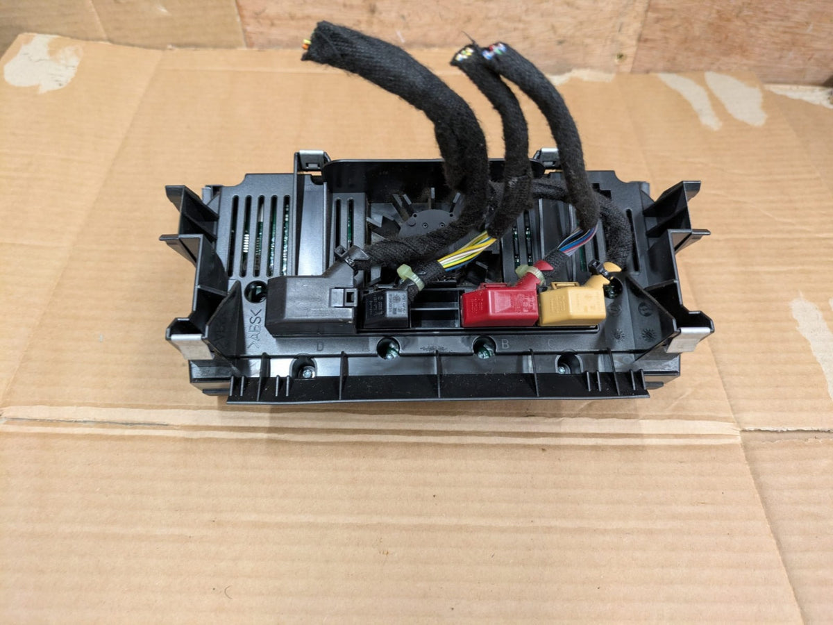 2011 Audi A3 S Line Dashboard Climate Control Panel | 8P0820043