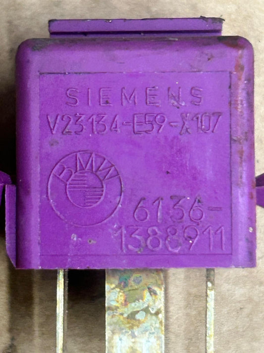Genuine BMW 7 Series E38 Change Over Contact Relay Violet | 61361388911