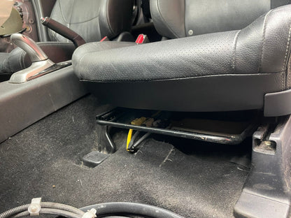 2014 Mitsubishi Outlander GX 4h PHEV Front Left Passenger Seat