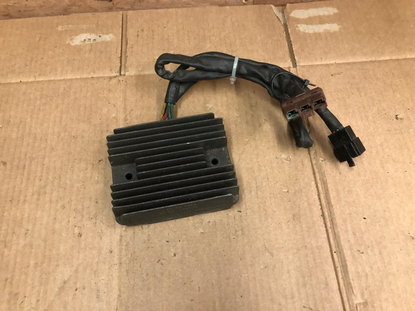 584533 | 2007 - 2015 Piaggio Vespa GTS 125 Voltage Regulator
