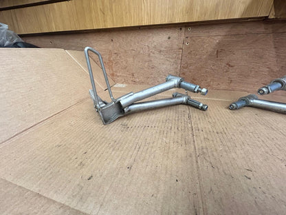 Suzuki GSF 600 Bandit Rear Left & Right Footrests