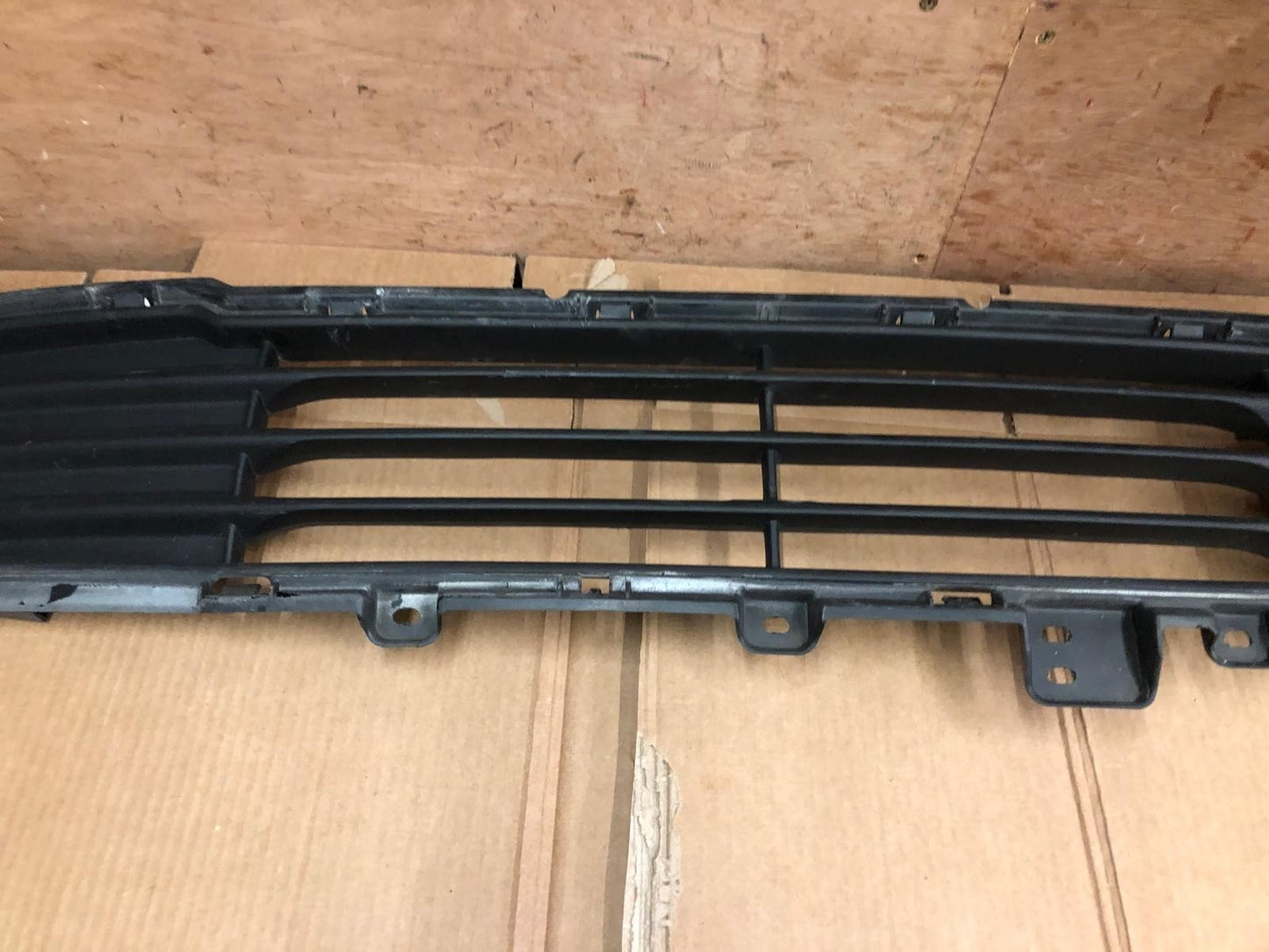 2014 Mitsubishi Outlander GX 4h PHEV Front Bumper Lower Grille | 6402A233
