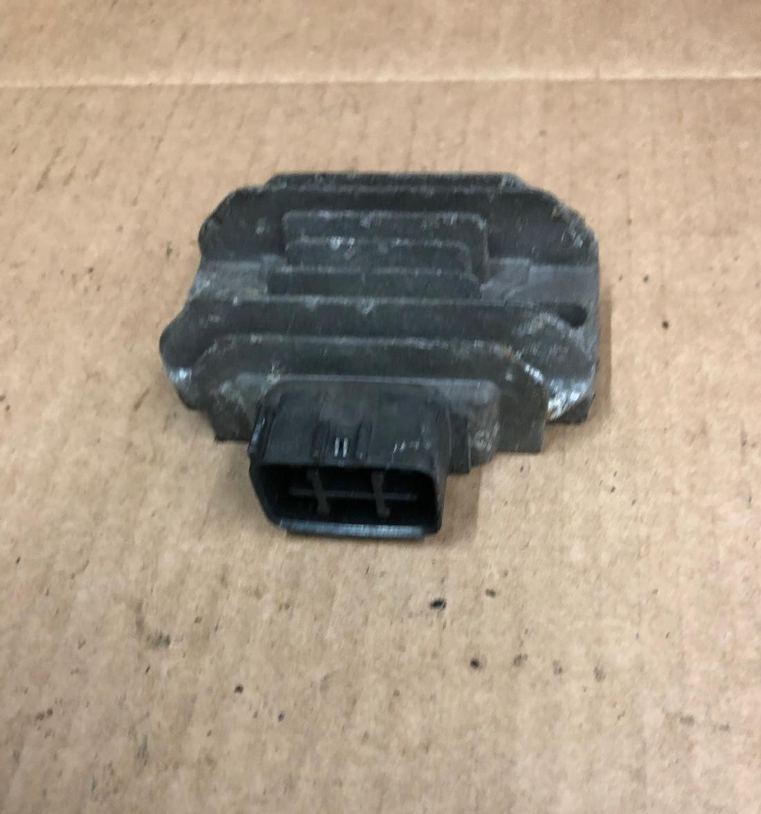 2005 Suzuki RV 125 Voltage Regulator Rectifier