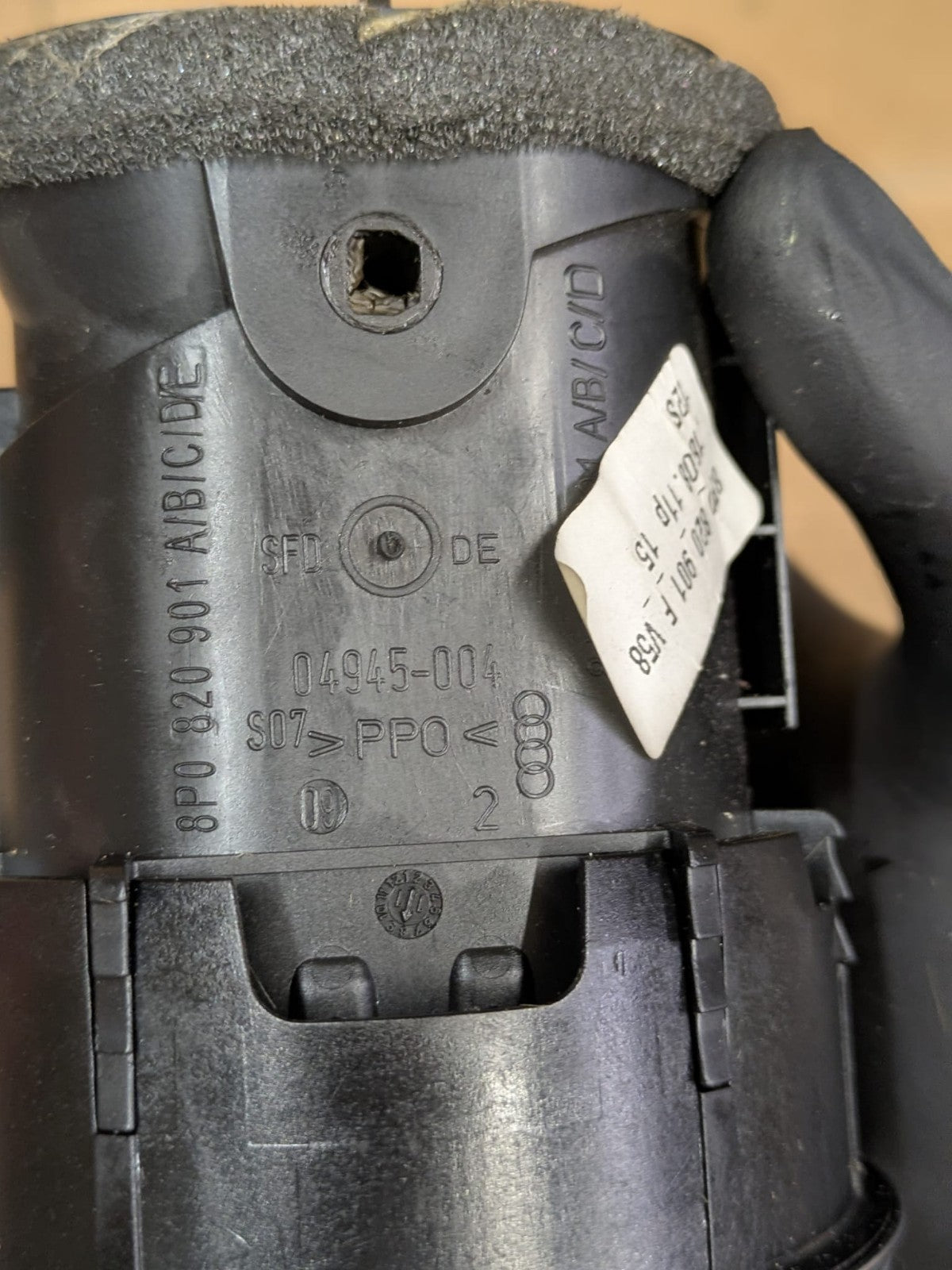 2011 Audi A3 S Line Dashboard Air Vent | 8P0820901