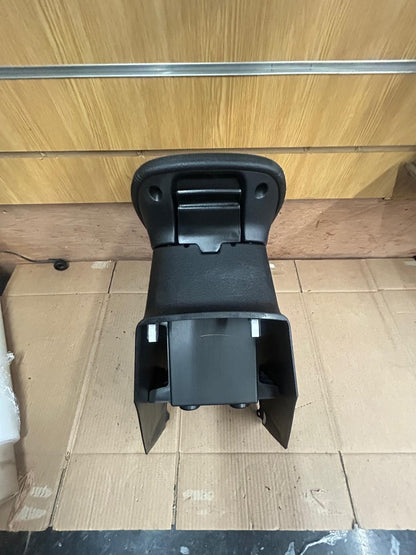 2014 Mitsubishi Outlander GX 4h PHEV Centre Console Arm Rest | 8011B156