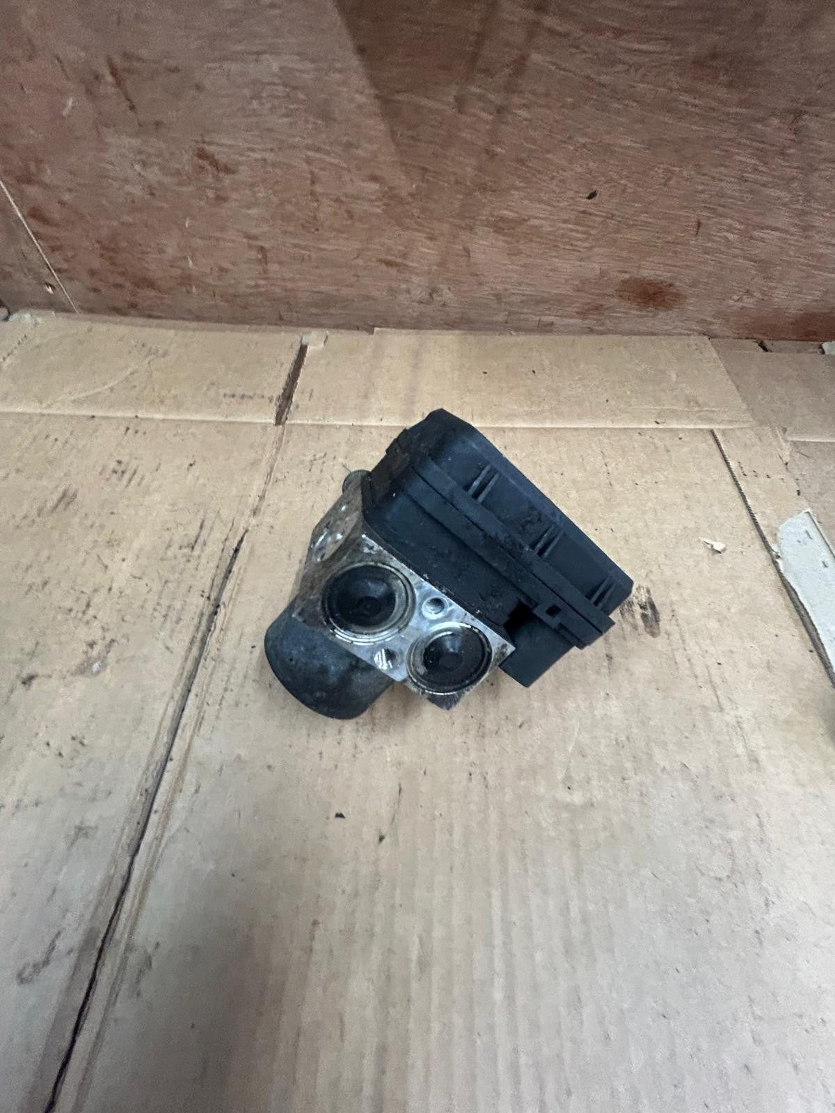 2017 - 2020 Yamaha Nmax 125 ABS Modulator Pump | 2DP-H5930-00