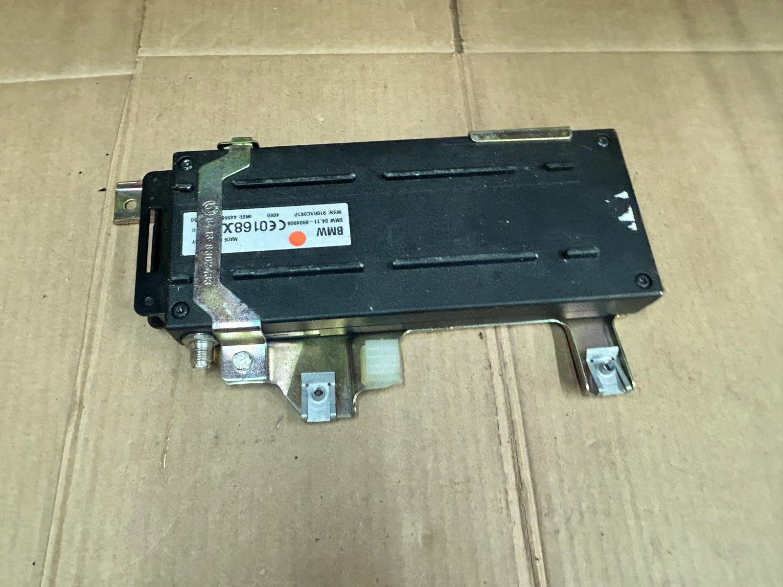 Genuine BMW 7 Series E38 Phone Control Unit / Transmitter Receiver | 84116904906