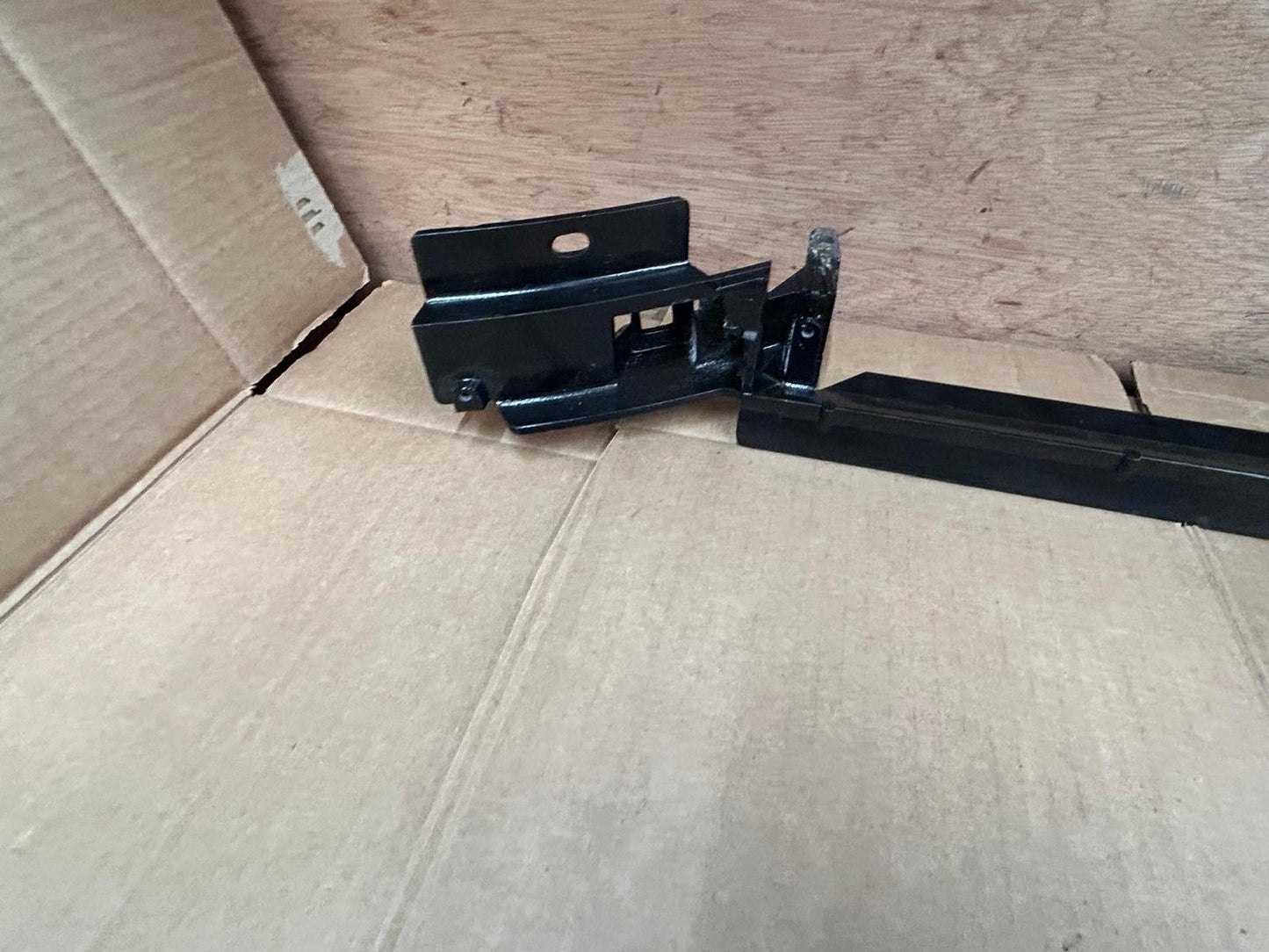 Genuine BMW 7 Series E38 Dashboard Bracket | 514581666439 725200218