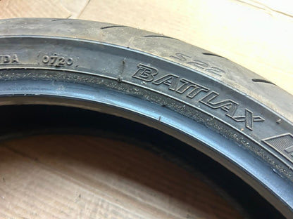 Bridgestone Battlax Hypersport S22F Motorcycle Tyre 120/70/17