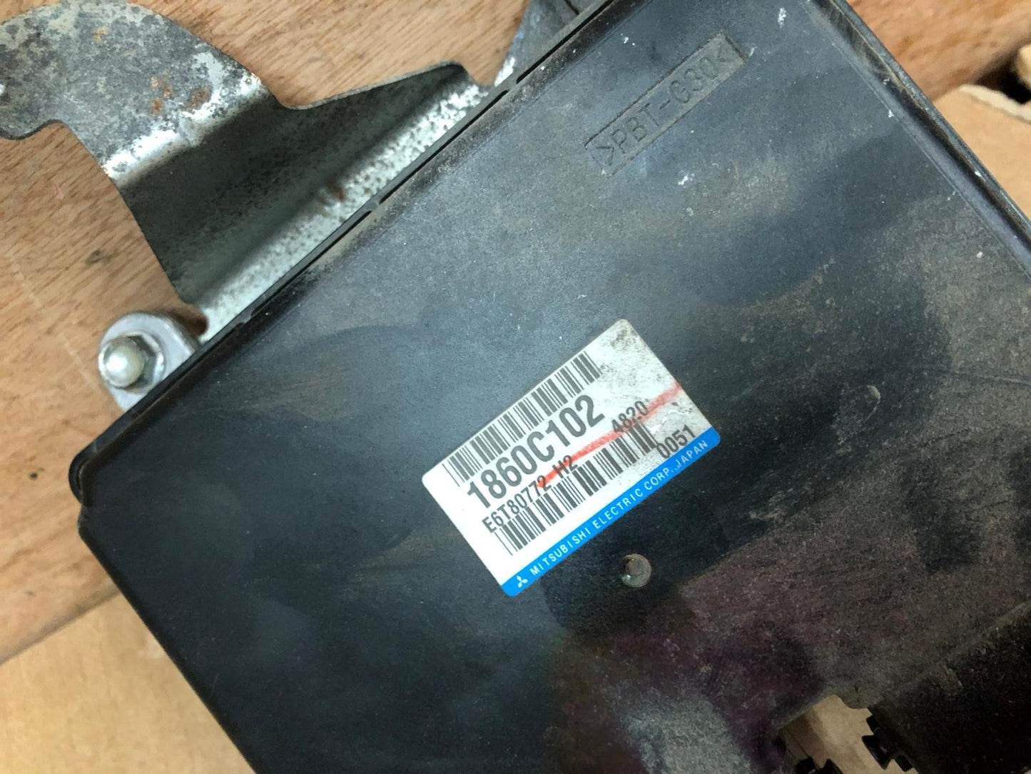 2014 Mitsubishi Outlander GX 4h PHEV Engine Control Unit ECU | 1860C102