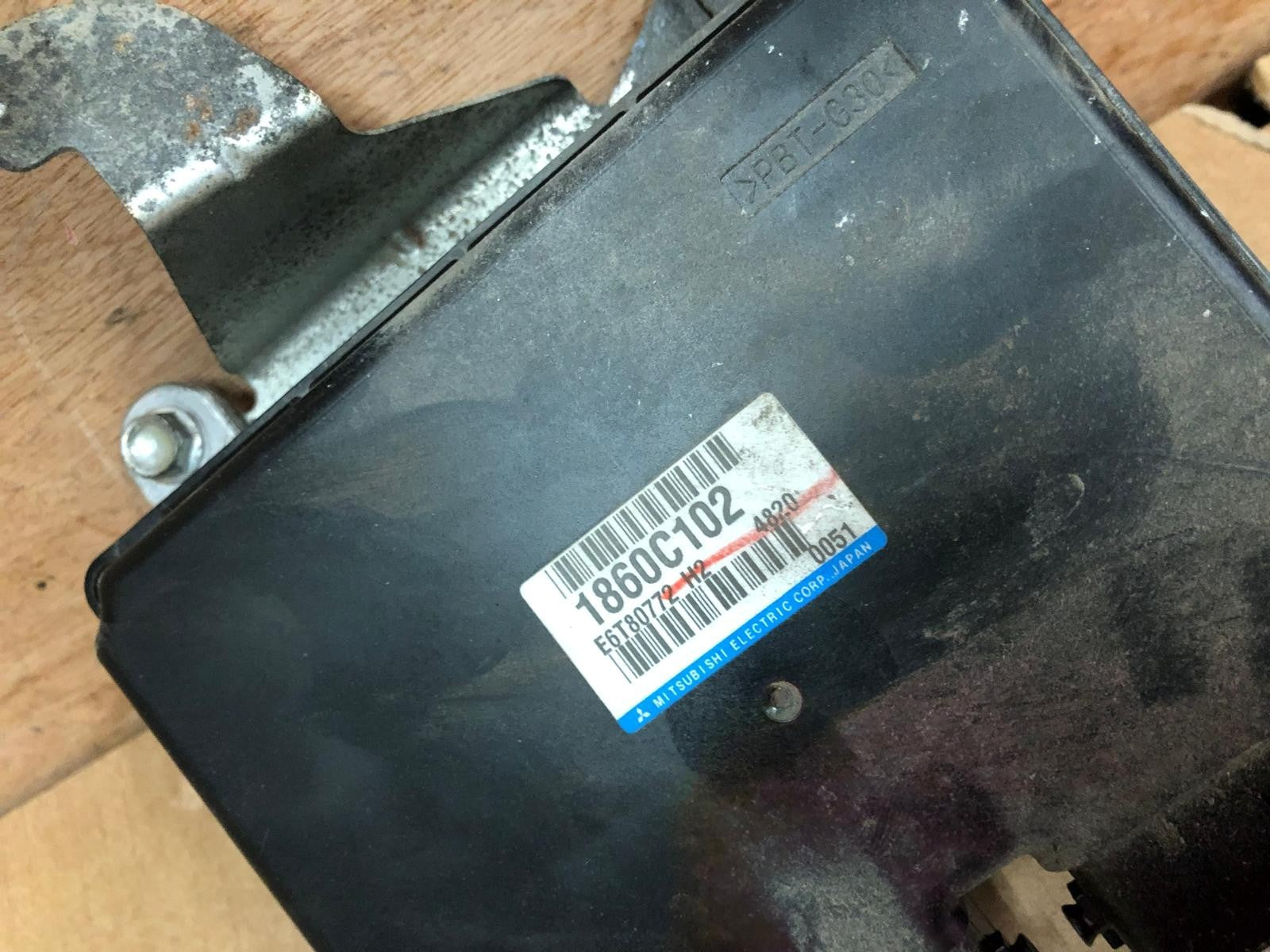 2014 Mitsubishi Outlander GX 4h PHEV Engine Control Unit ECU | 1860C102