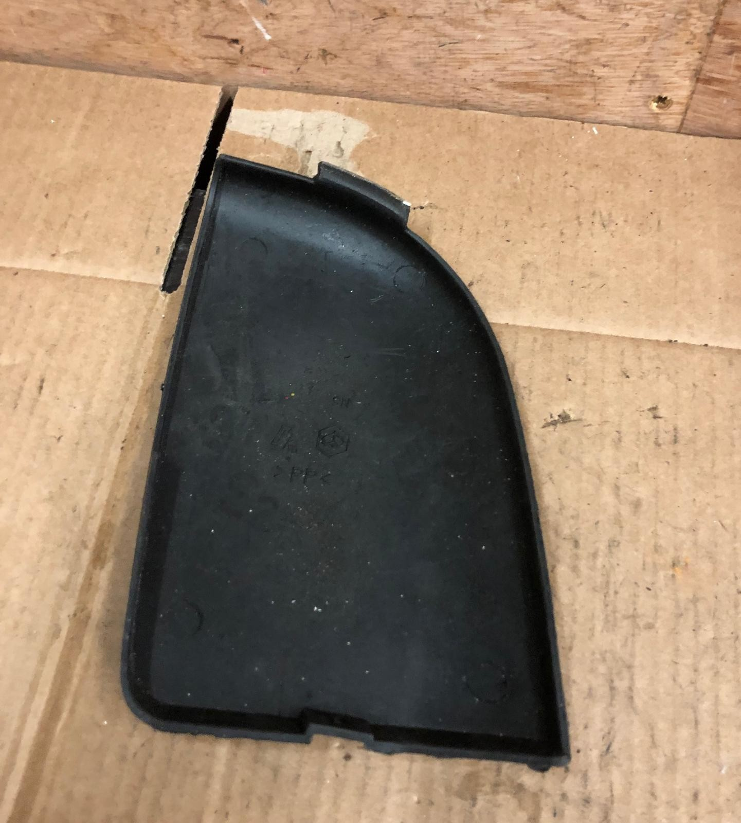 Vespa ET4 Left Side Glove Box Trim Infill Panel