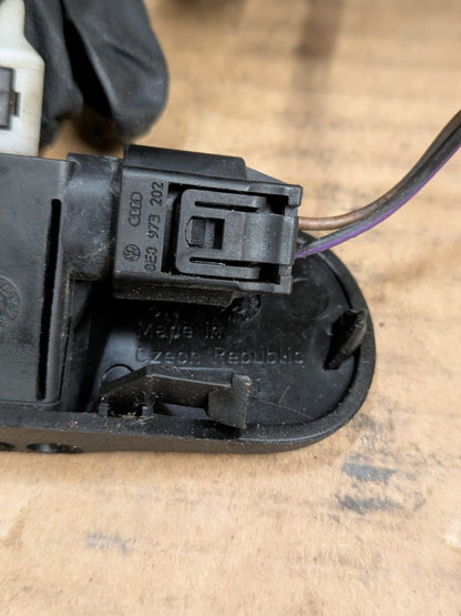 2011 Audi A3 S Line Front Windscreen Washer Sprayers | 8P0955987E 8P0955988E