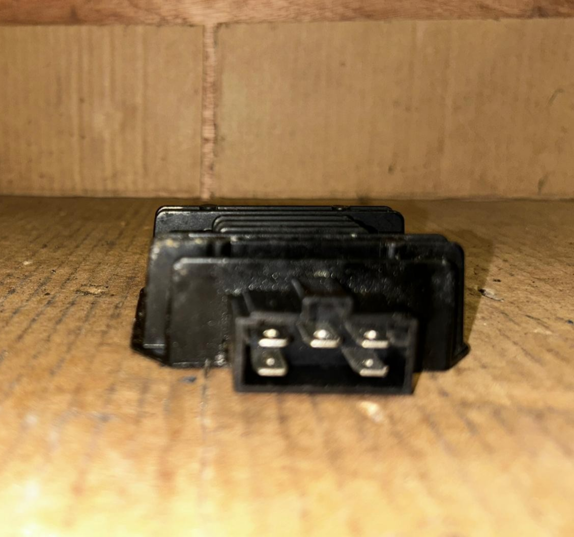 4B4-01 | 2018 Yamaha Nmax GDP125 Voltage Regulator