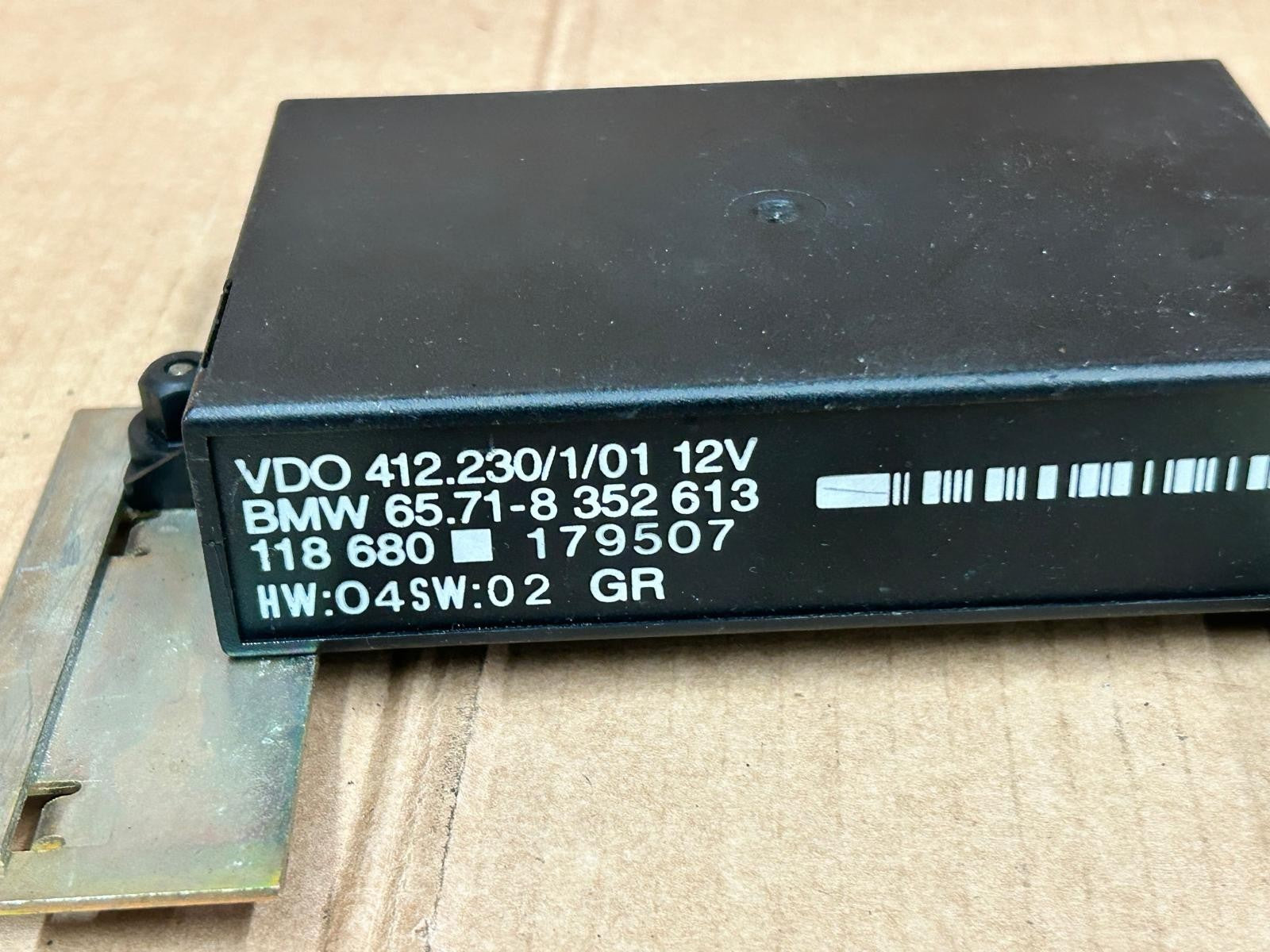 Genuine BMW 7 Series E38 Cruise Control Control Module | 65718352613